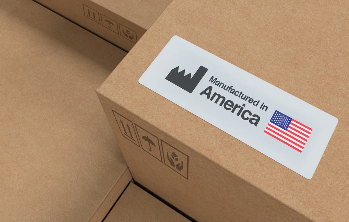 The Benefits of Choosing Domestic Label Suppliers for Veterinary Practices